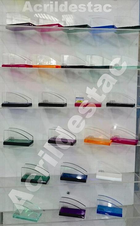 Porta cartão em acrilico Medindo 5,0cm altura X 9,5cm largura 