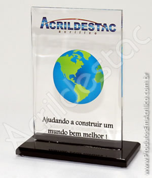 Troféu em acrílico cristal (transparente) Retangular com base em acrílico preto