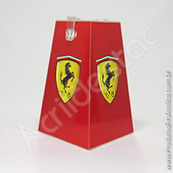 Urna de acrílico Branco 30cm alt Piramidal 