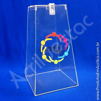 Urna de acrílico Cristal 25cm alt Piramidal 